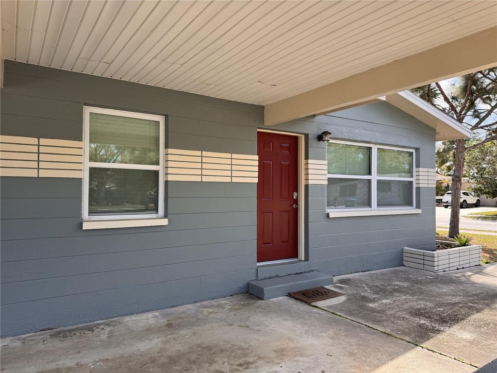 Photo of 5601 62nd Way N, St Petersburg, FL 33709 (MLS # TB8480062)