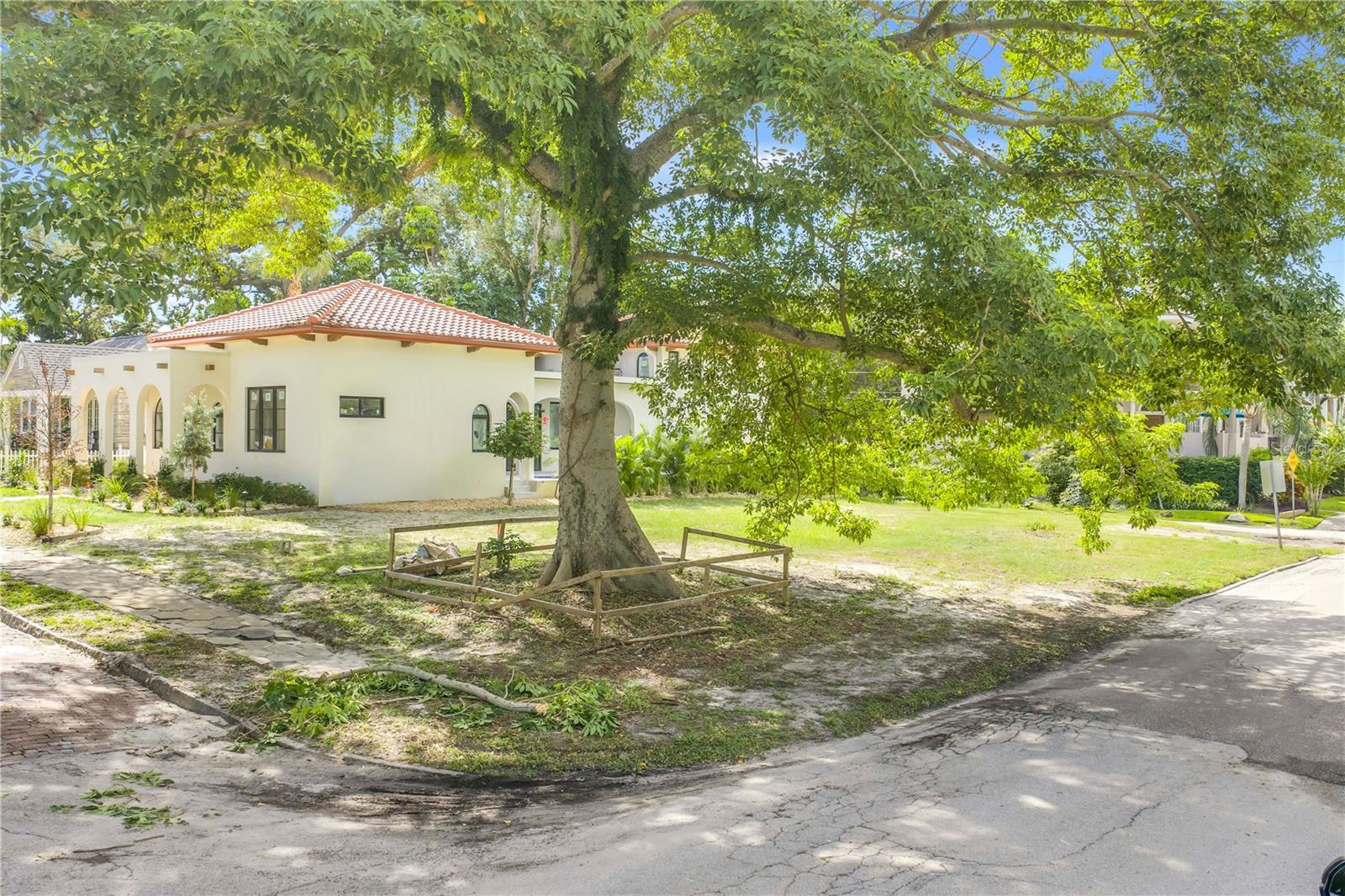 1949 5TH STREET N