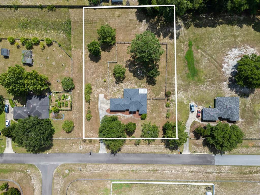 Photo of 9445 SW 96th Terrace, Gainesville, FL 32608 (MLS # GC542719)