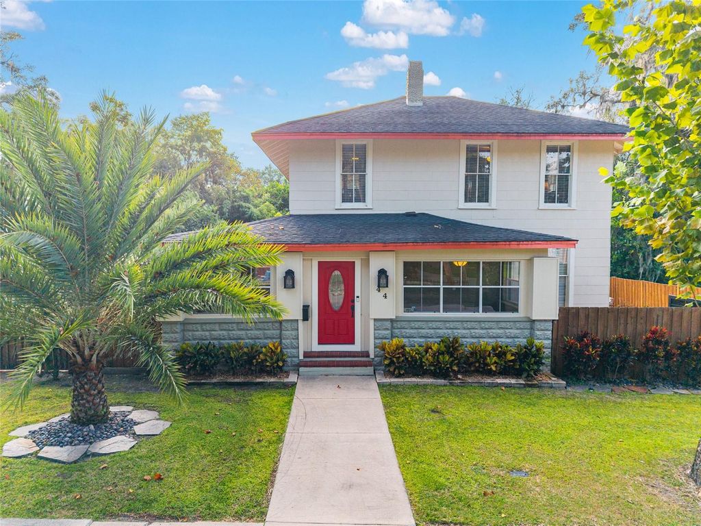 Photo of 44 SE 9th Terrace, Ocala, FL 34471 (MLS # OM711165)