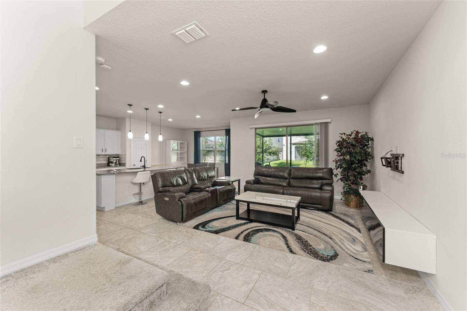 2631 E LAKE POINTE DRIVE