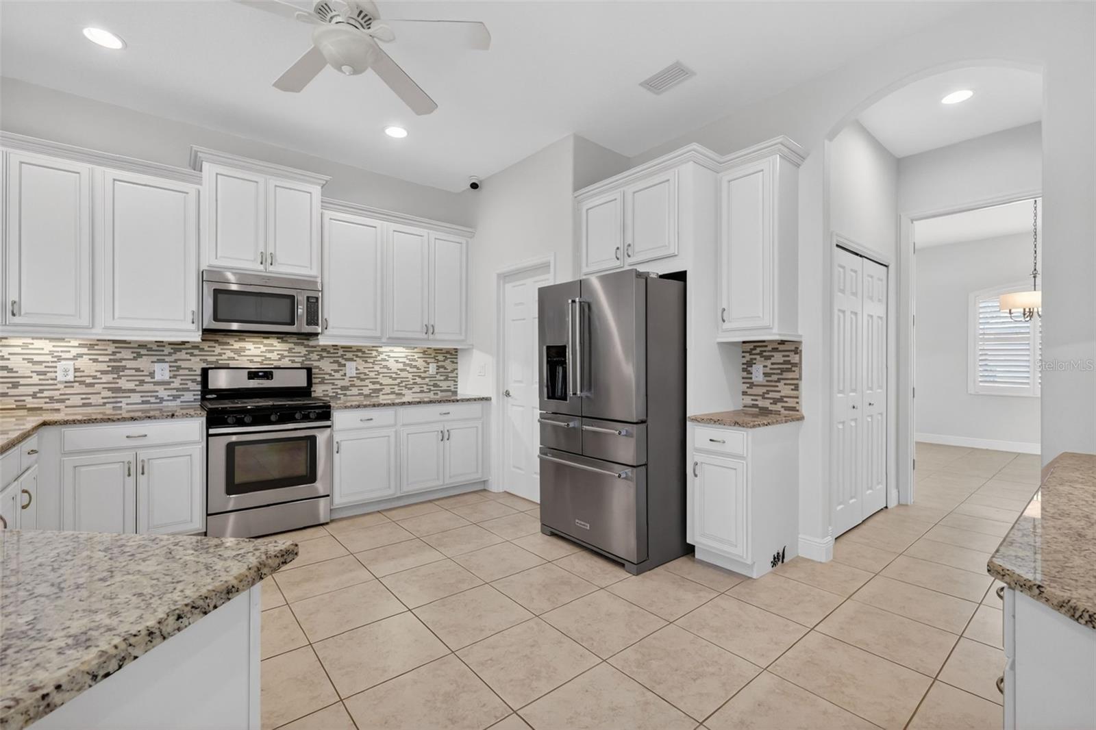 LAKES OF MOUNT DORA - Residential