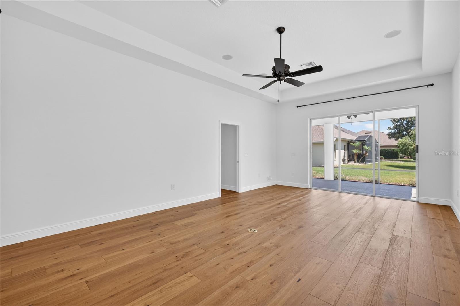 LAKES OF MOUNT DORA - Residential