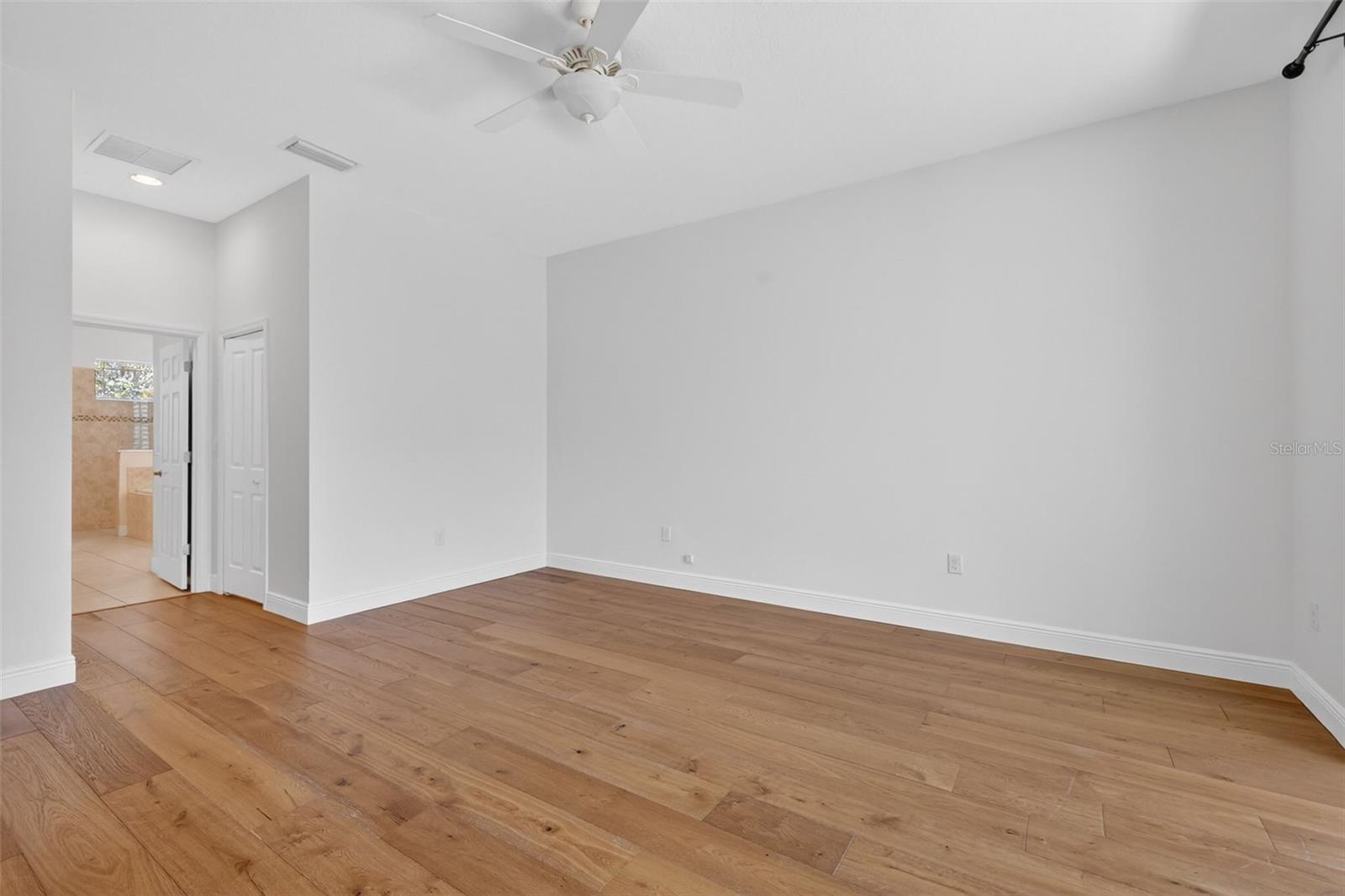 LAKES OF MOUNT DORA - Residential