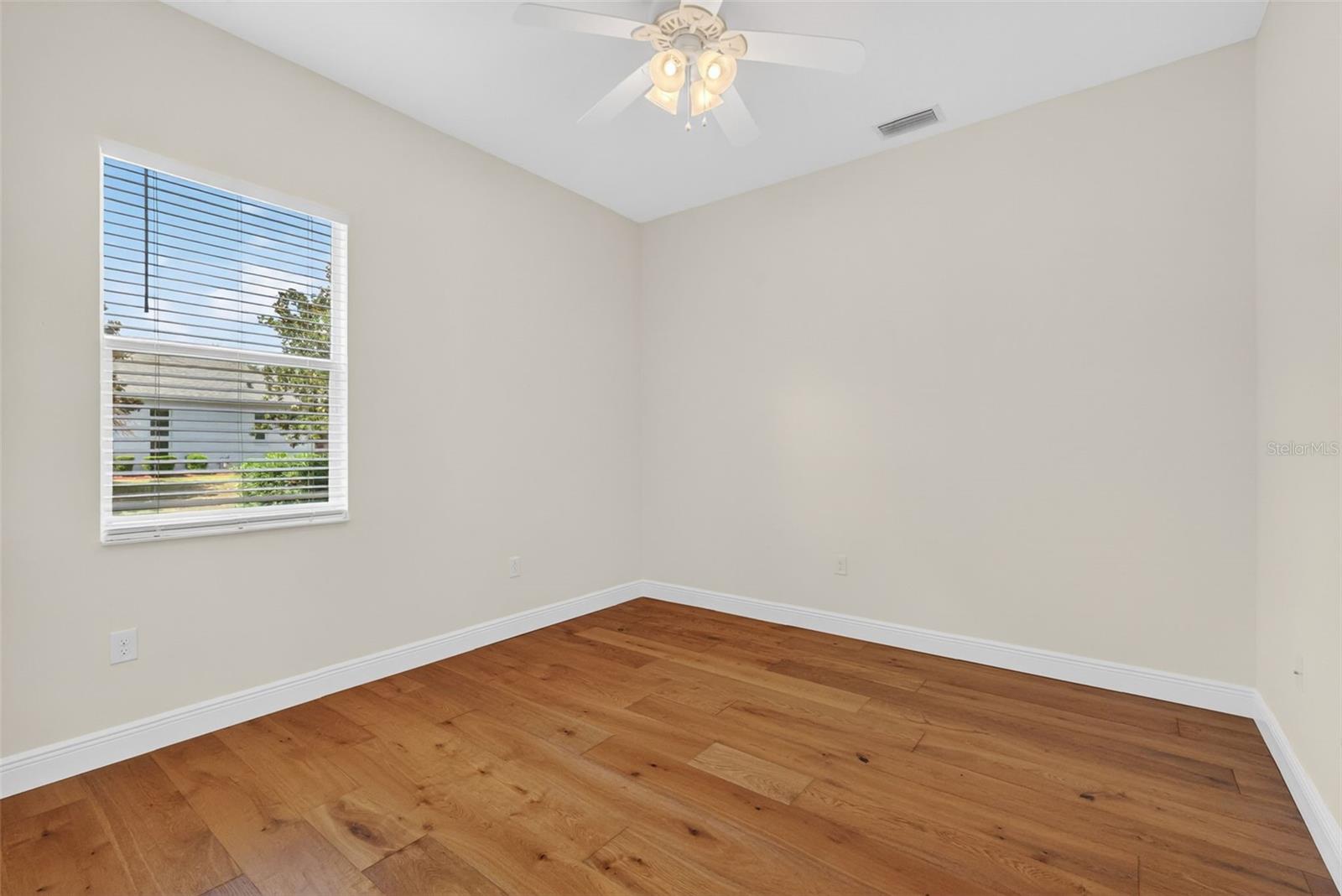 LAKES OF MOUNT DORA - Residential