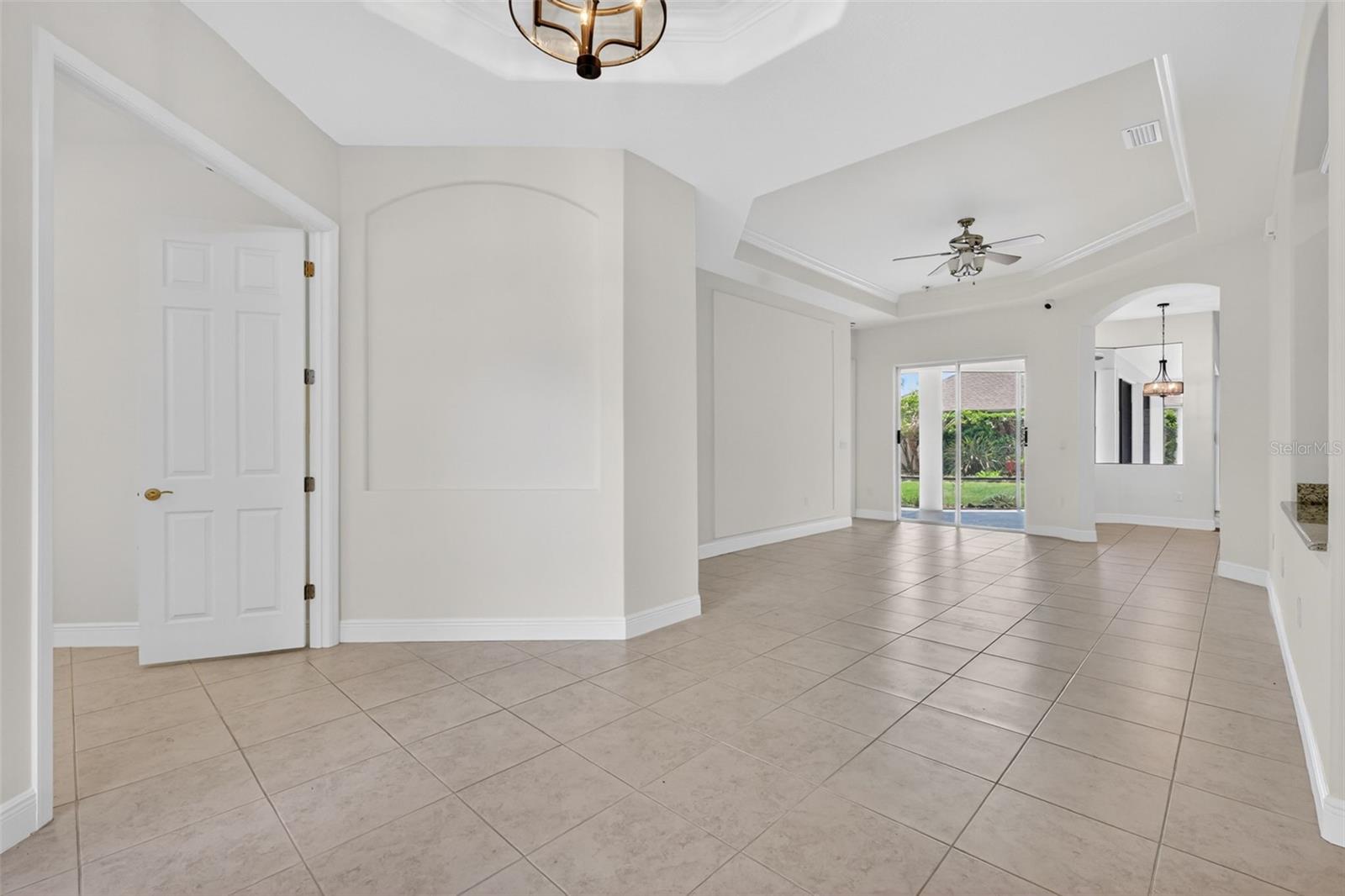 LAKES OF MOUNT DORA - Residential