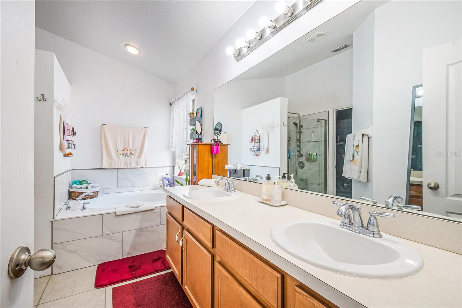 2625 EAGLE CLIFF DRIVE