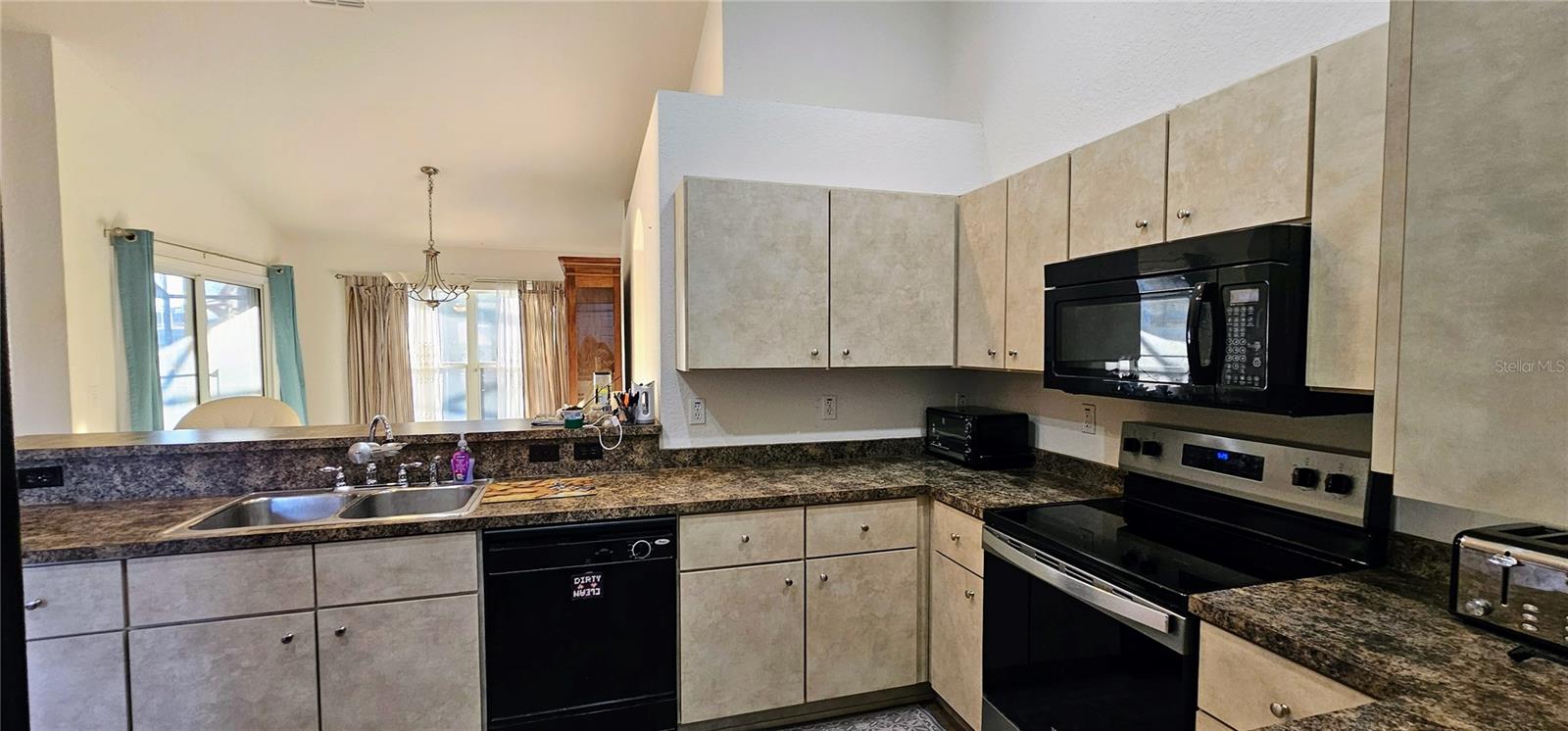 SILVER SPGS SHORES UN #25 - Residential