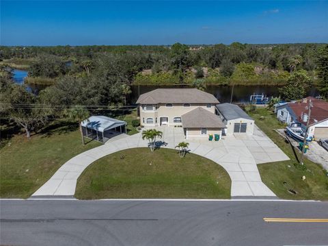 A home in PORT CHARLOTTE