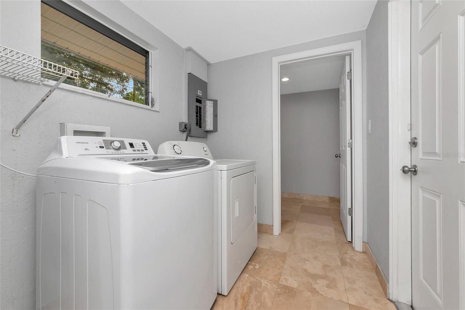 SOUTH GATE UNIT 31 - Residential