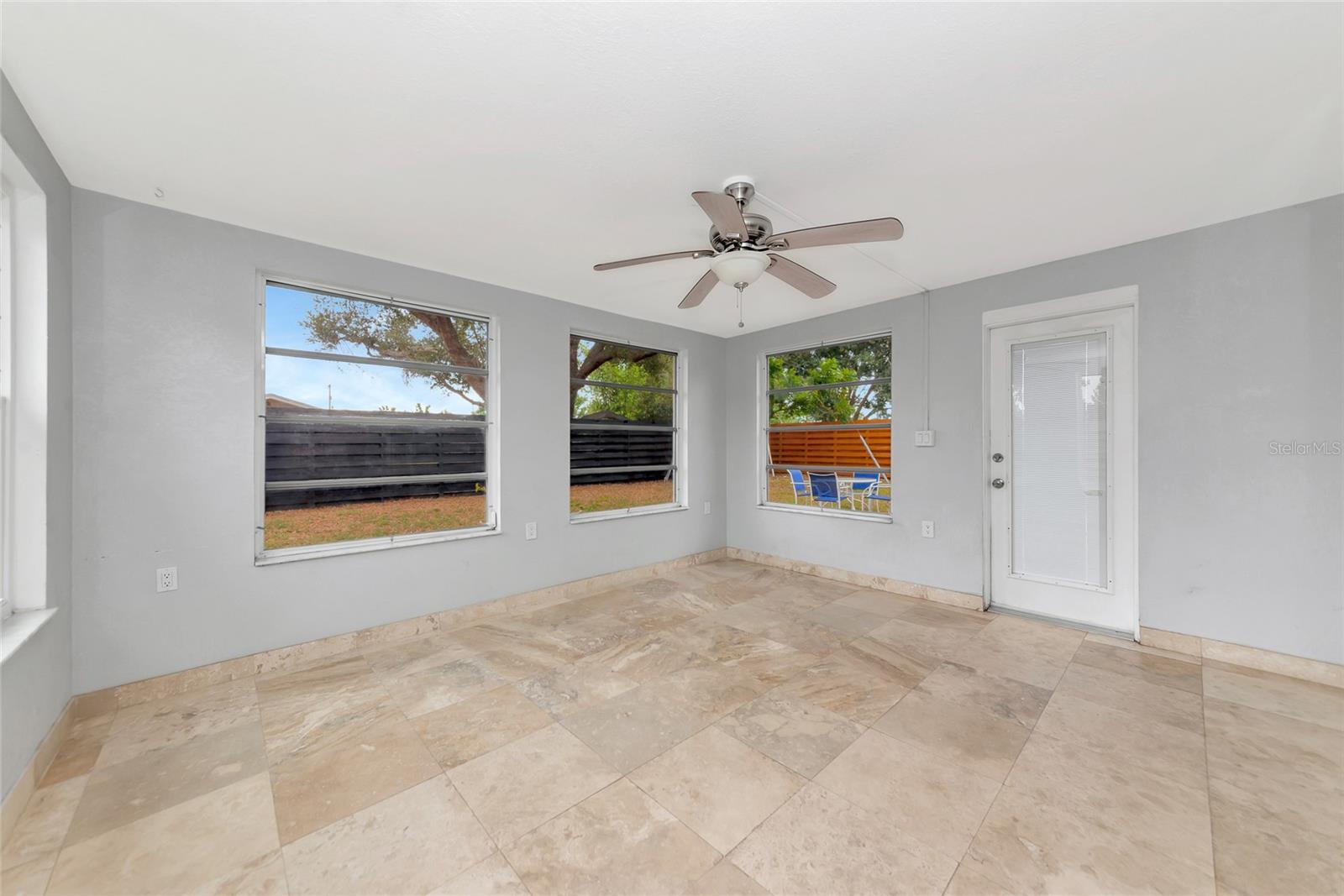 SOUTH GATE UNIT 31 - Residential