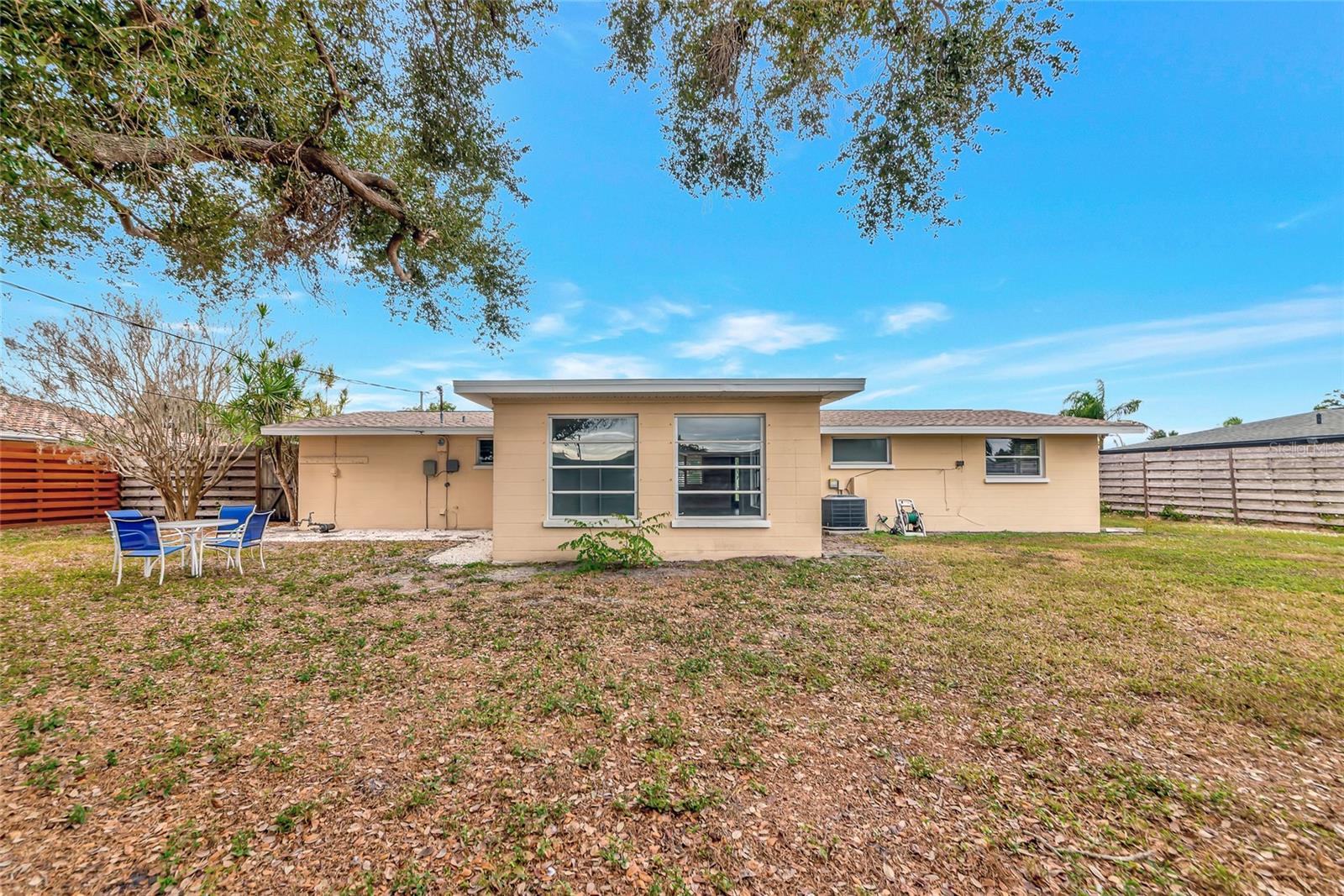 SOUTH GATE UNIT 31 - Residential