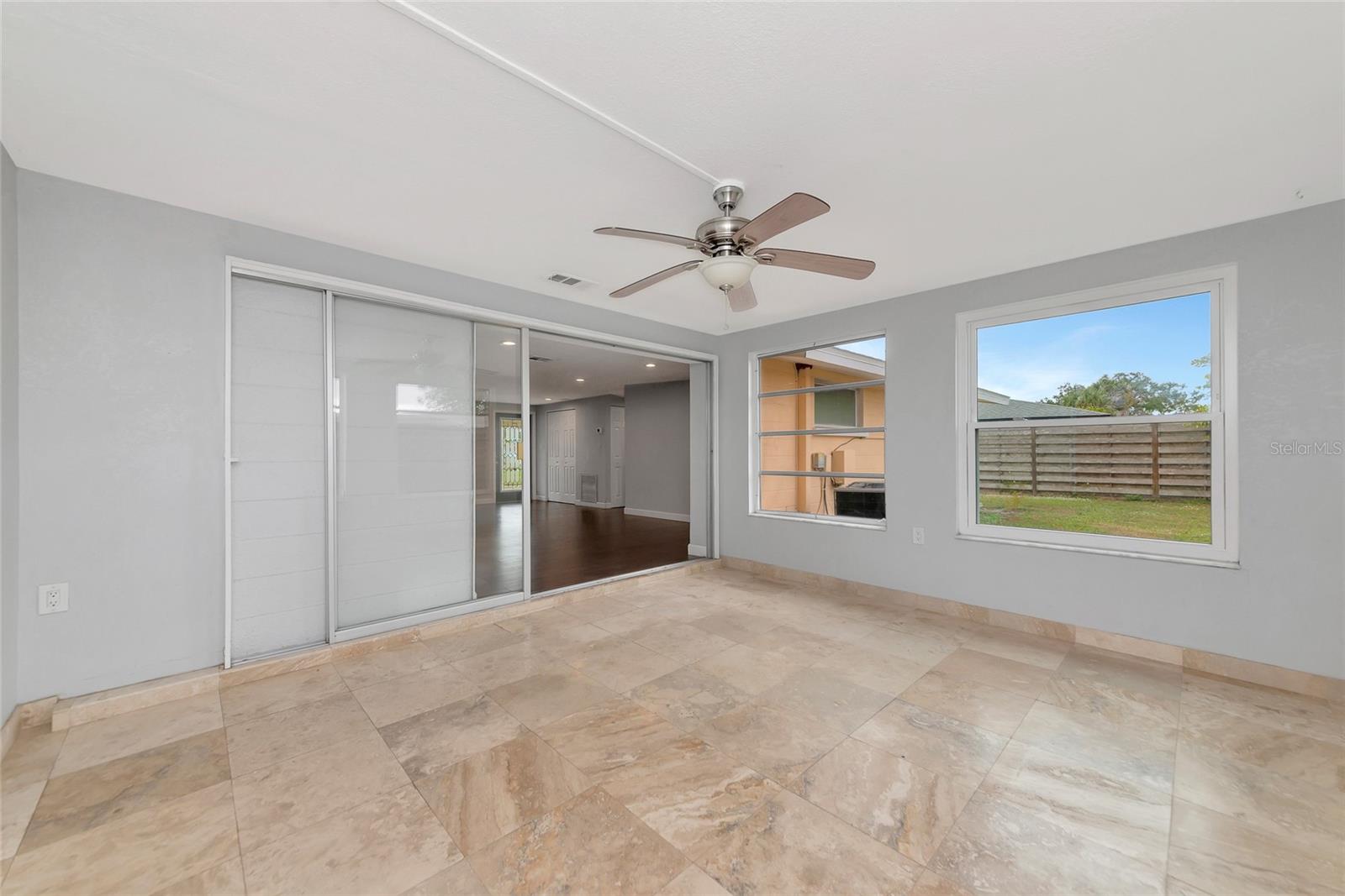 SOUTH GATE UNIT 31 - Residential