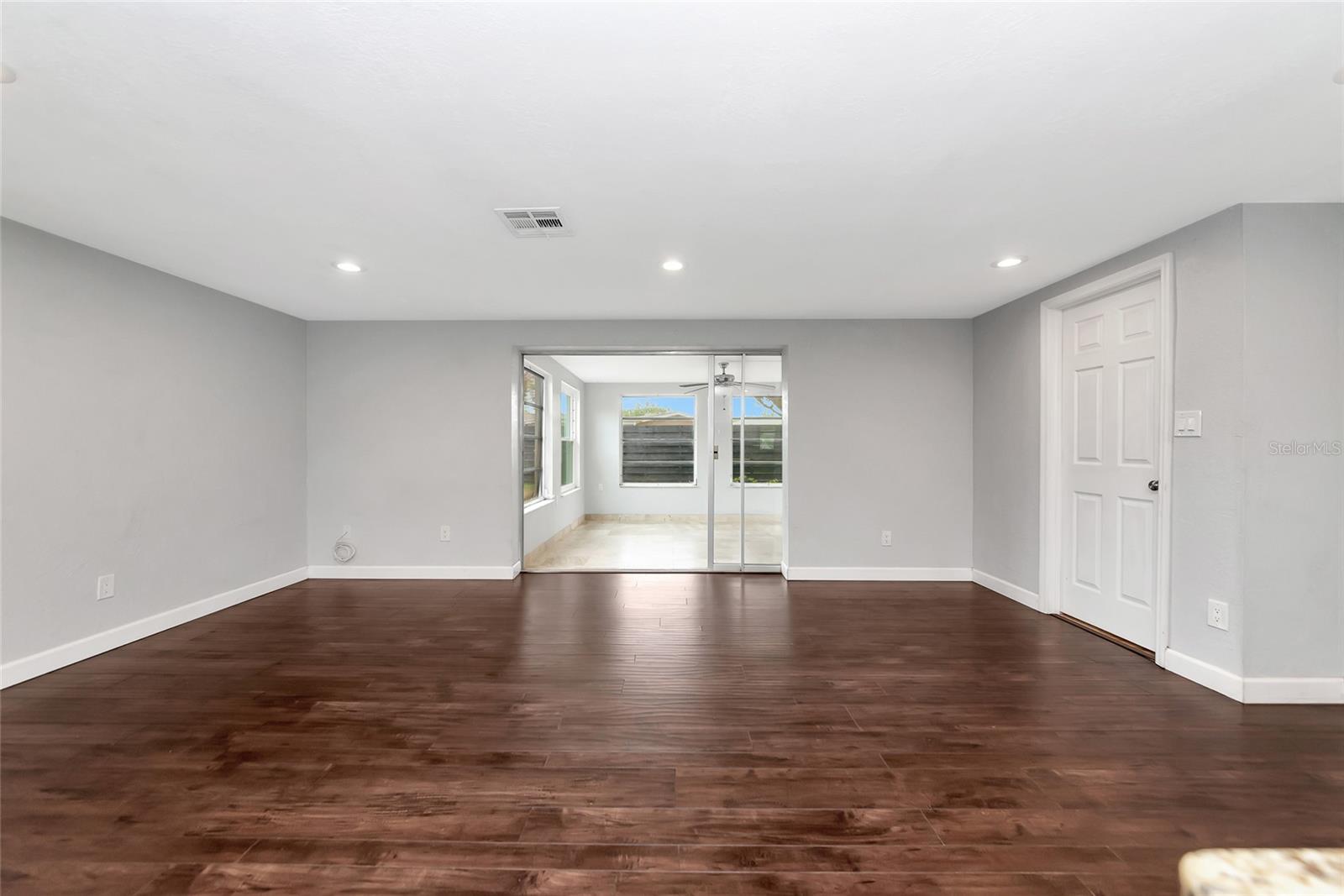 SOUTH GATE UNIT 31 - Residential