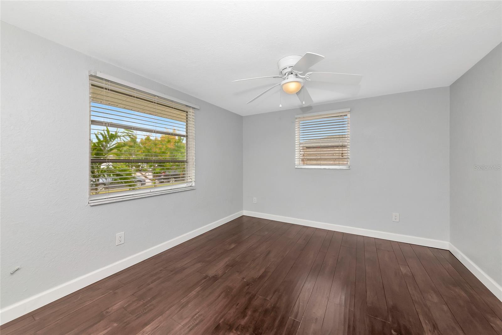 SOUTH GATE UNIT 31 - Residential