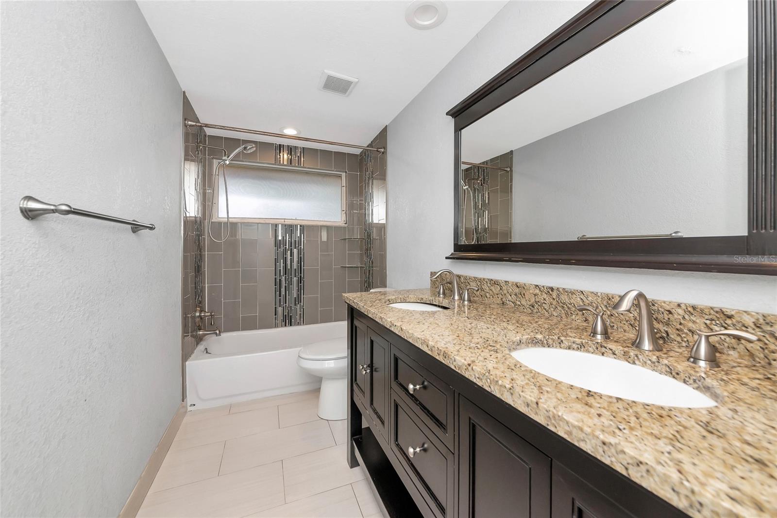 SOUTH GATE UNIT 31 - Residential