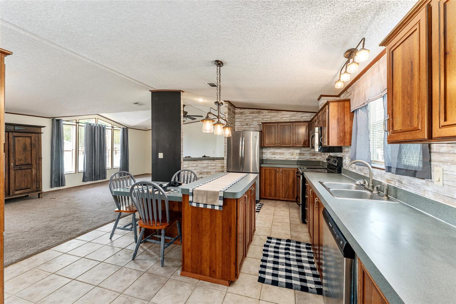 SHADY HILLS ESTATES - Residential