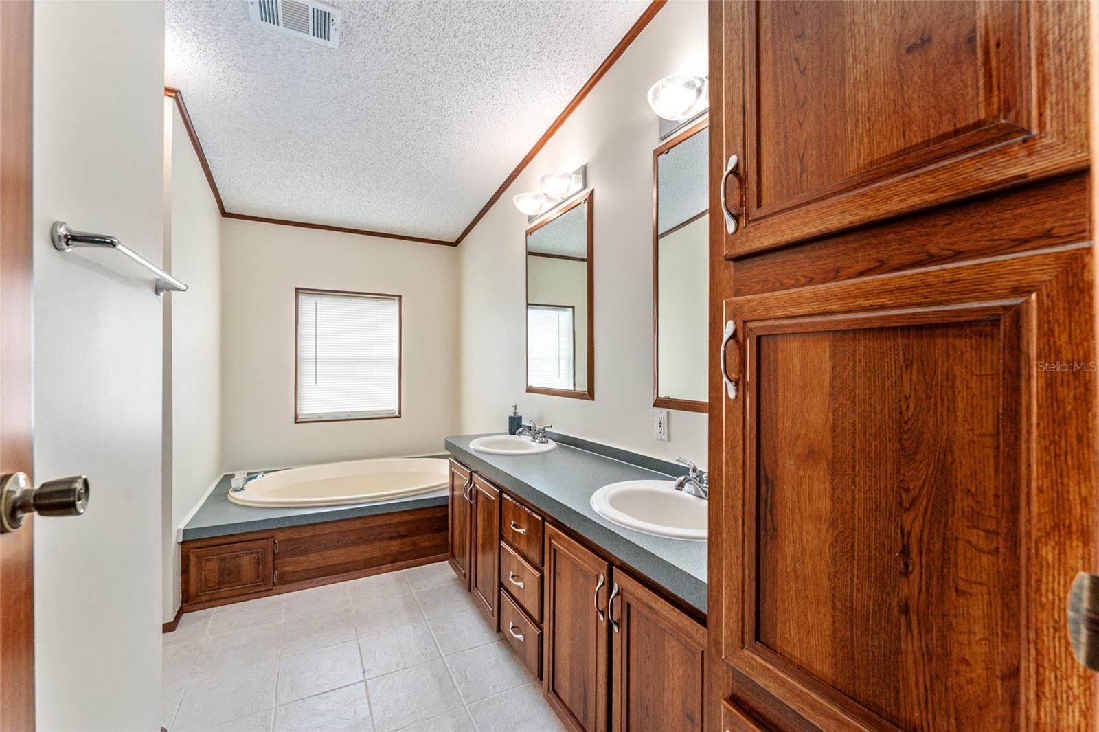SHADY HILLS ESTATES - Residential
