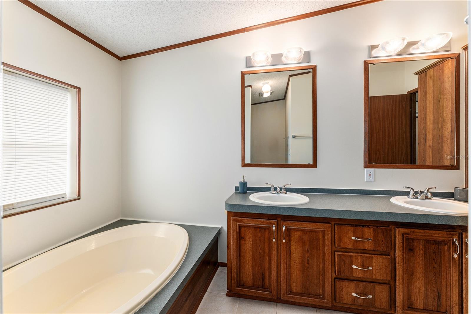 SHADY HILLS ESTATES - Residential