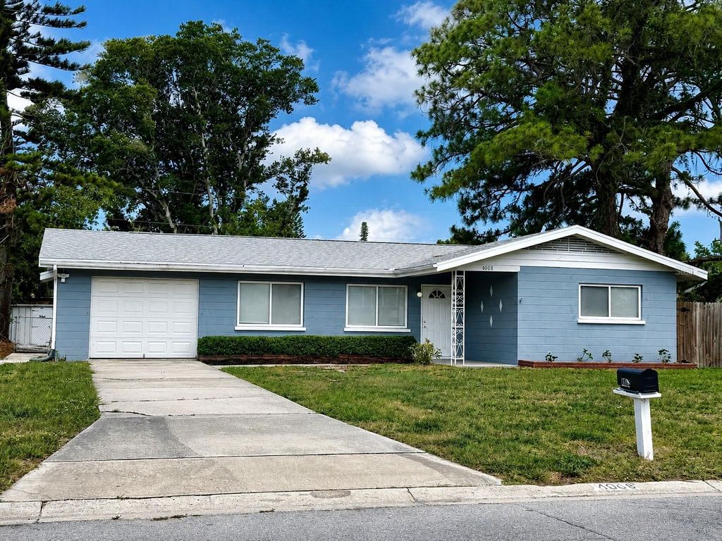Photo of 4008 24th Street W, Bradenton, FL 34205 (MLS # A4694298)