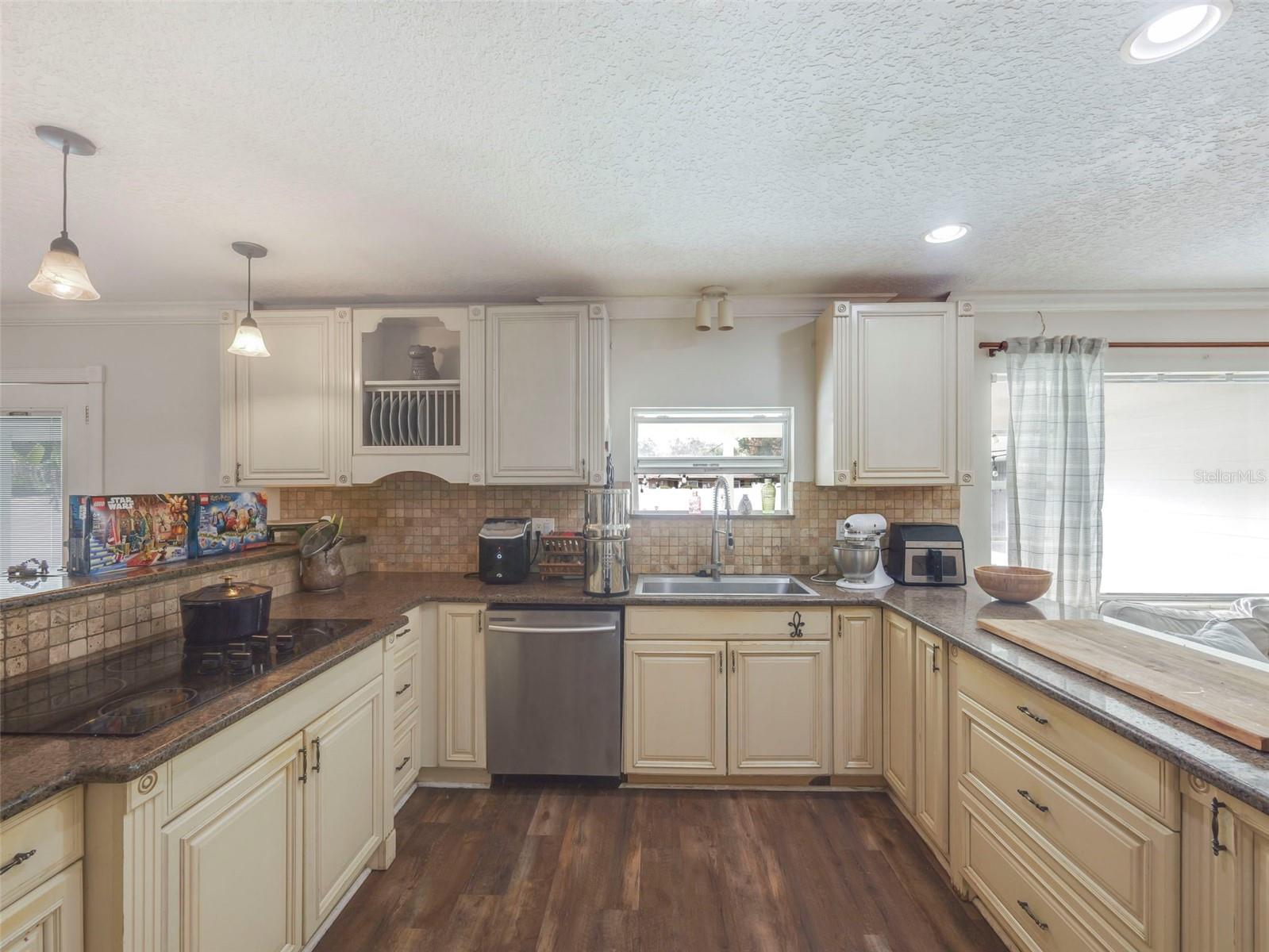 GLEN ARDEN HEIGHTS - Residential