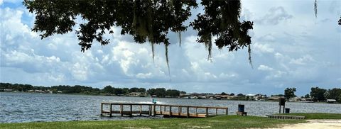 A home in WINTER HAVEN