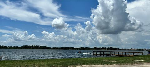 A home in WINTER HAVEN