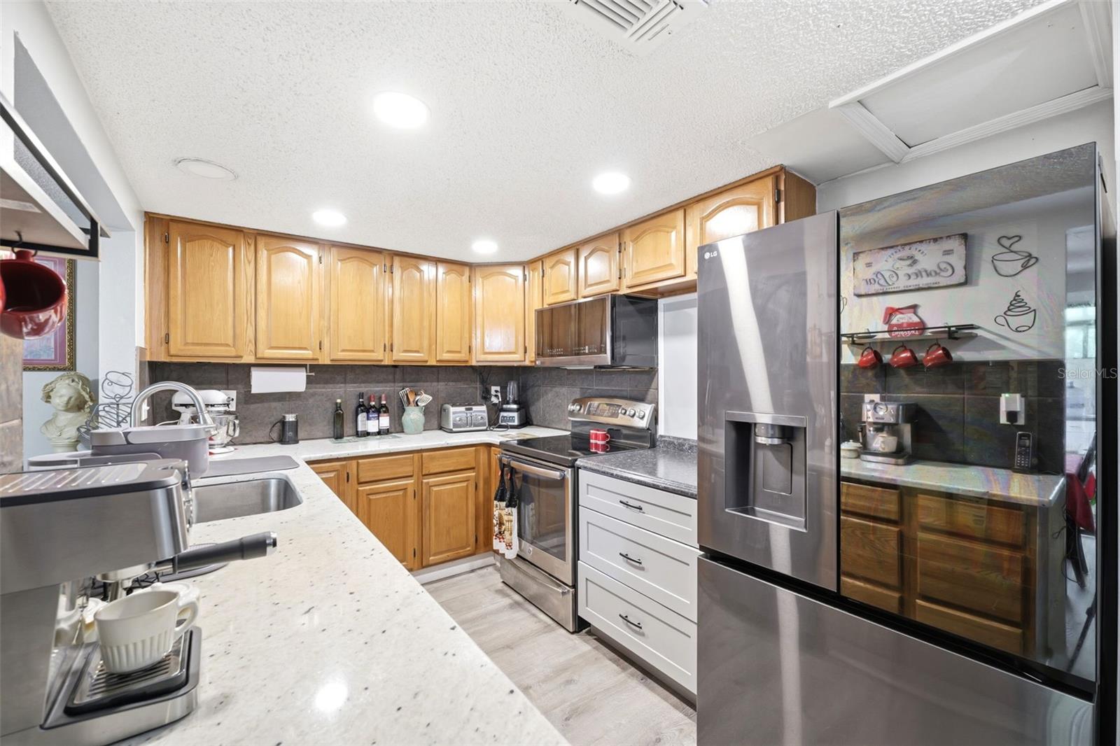 BEACON WOODS CIDER MILL - Residential