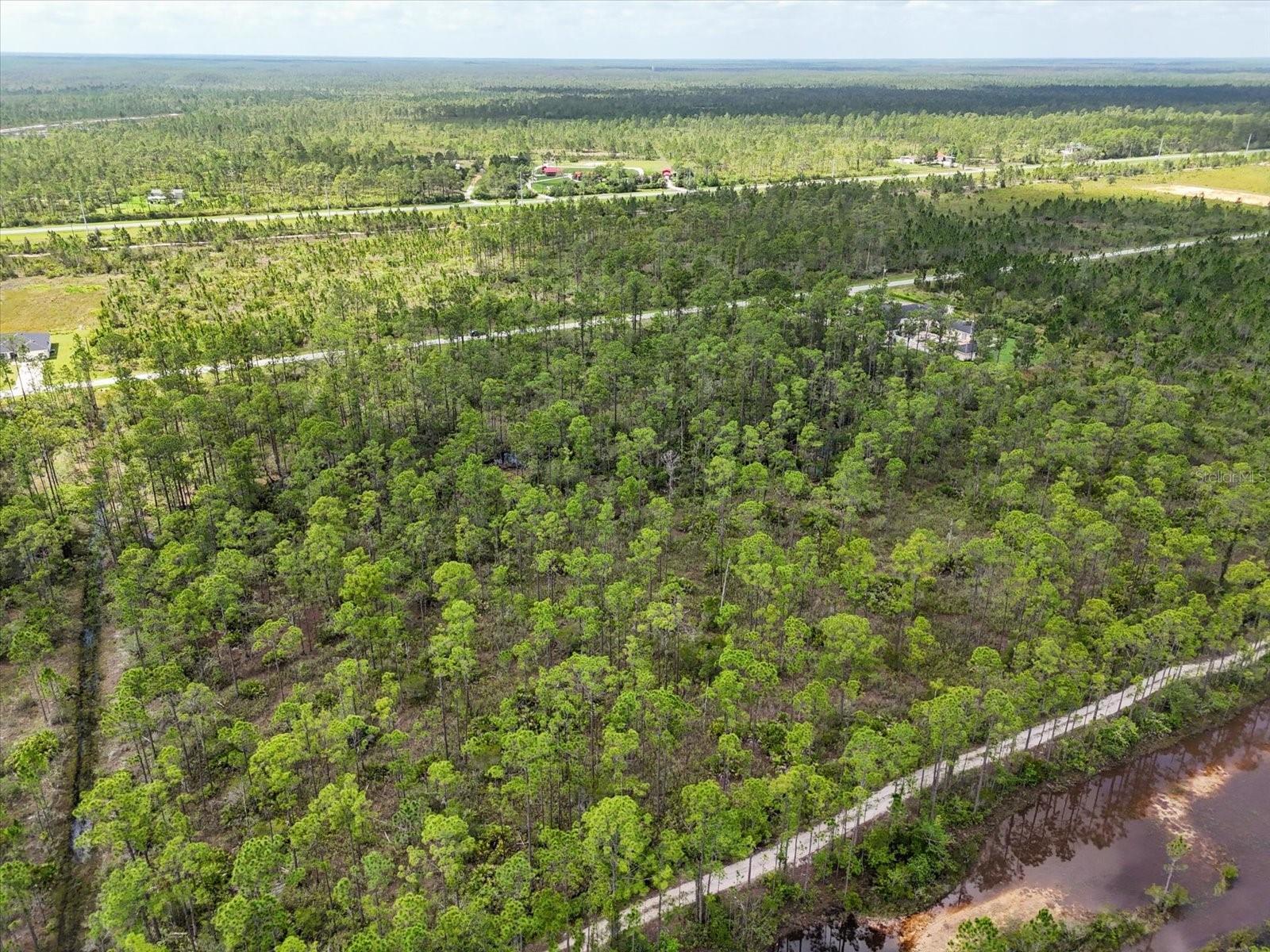 WOODLANDS - Land