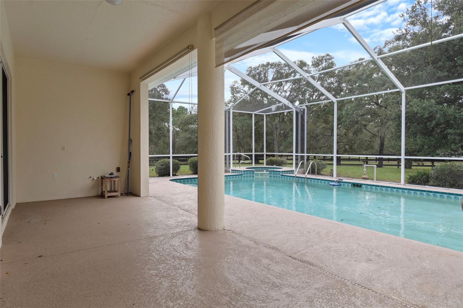 PINE RIDGE UNIT 02 - Residential