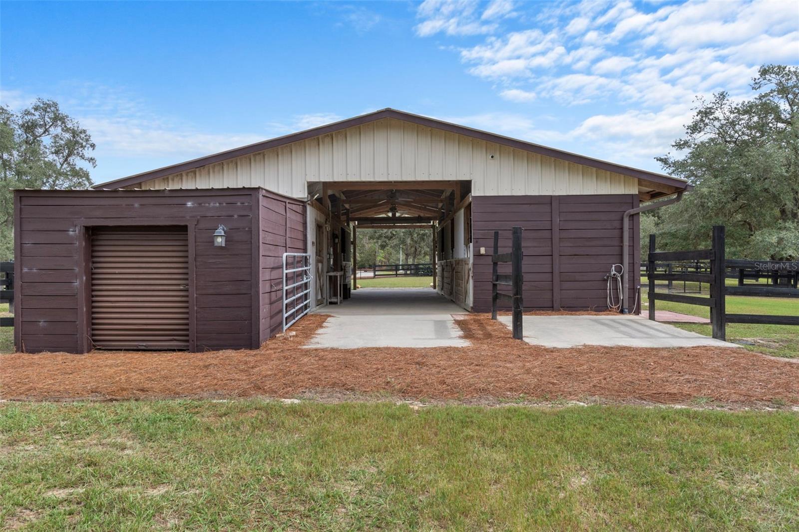 PINE RIDGE UNIT 02 - Residential