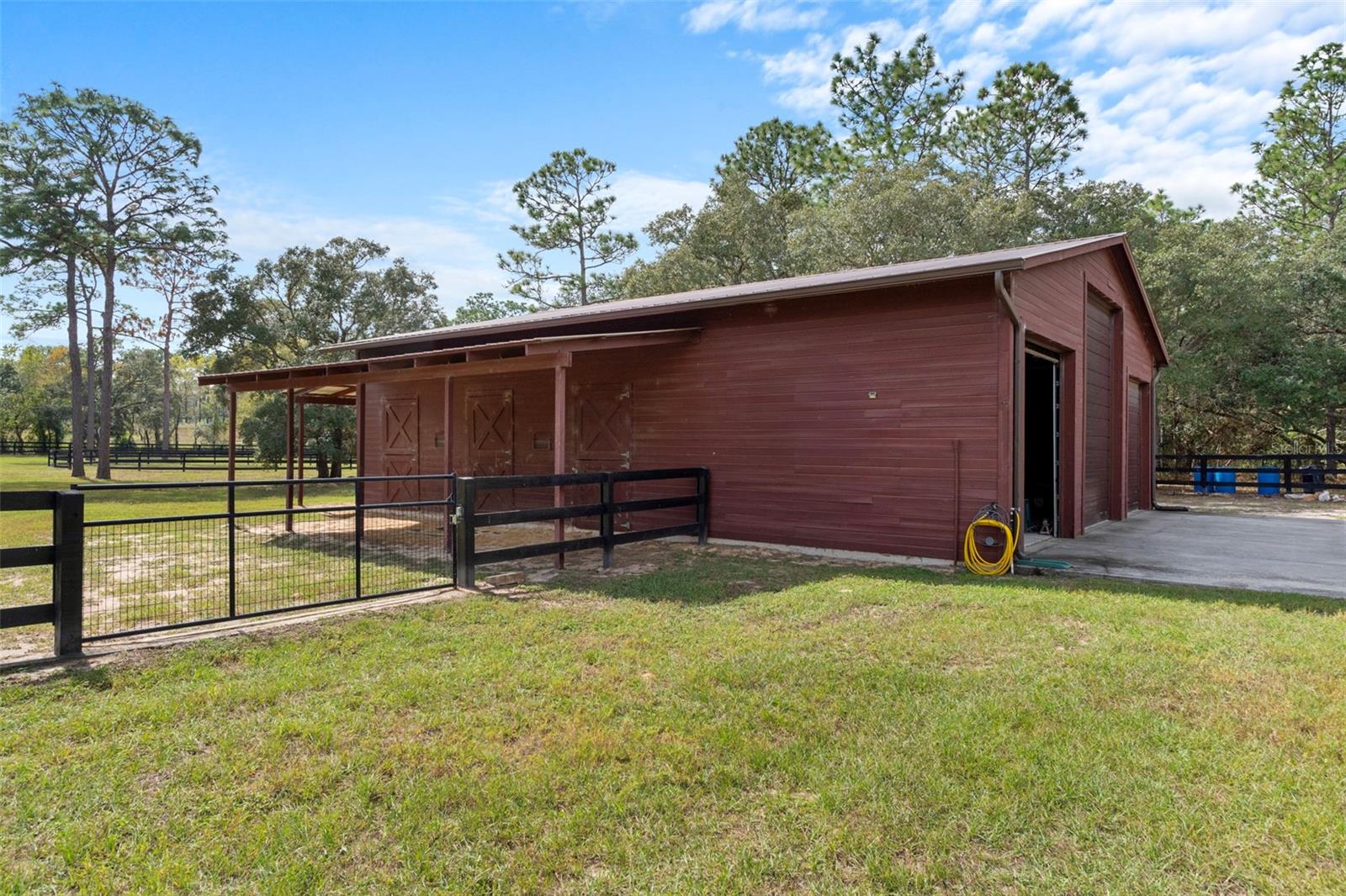 PINE RIDGE UNIT 02 - Residential