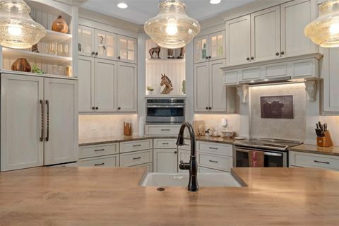 Tiny photo for 4202 N Pony Drive, Beverly Hills, FL 34465 (MLS # W7880217)