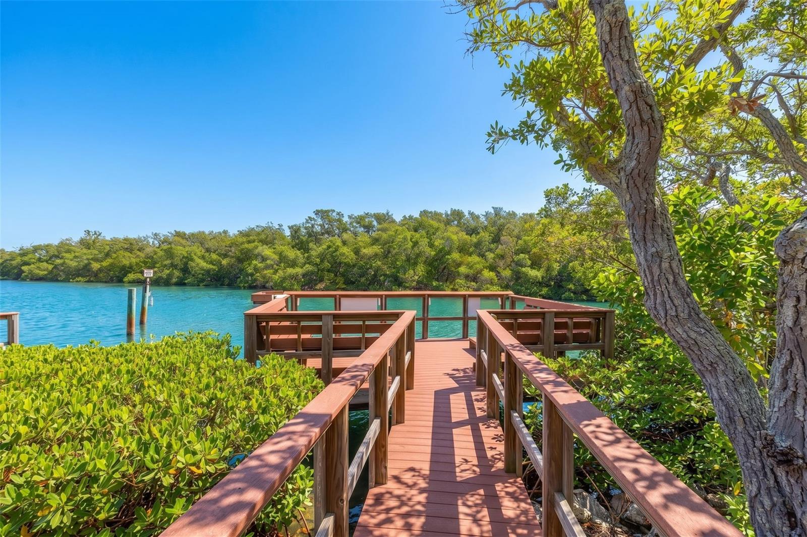 HIDDEN LAGOON AT ARROWHEAD POINT - Residential
