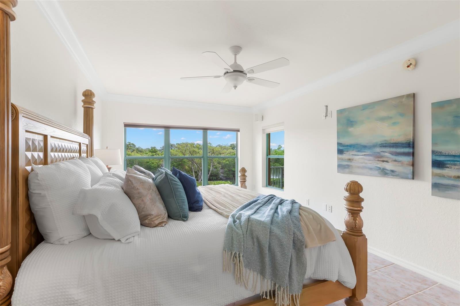 HIDDEN LAGOON AT ARROWHEAD POINT - Residential