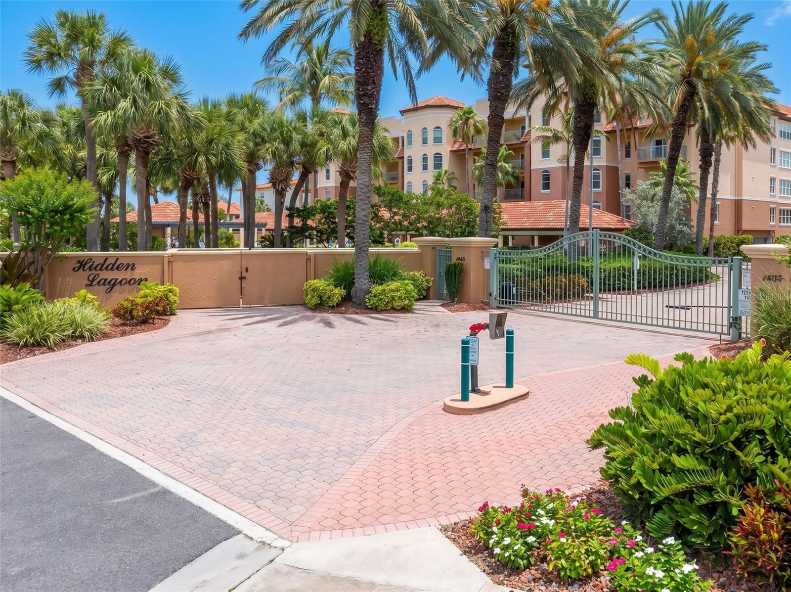 1695 PINELLAS BAYWAY S D1