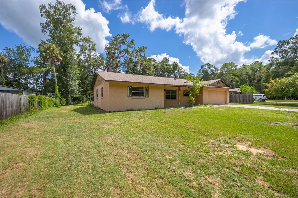 Photo of 1561 NW 21st Street, Crystal River, FL 34428 (MLS # W7874237)