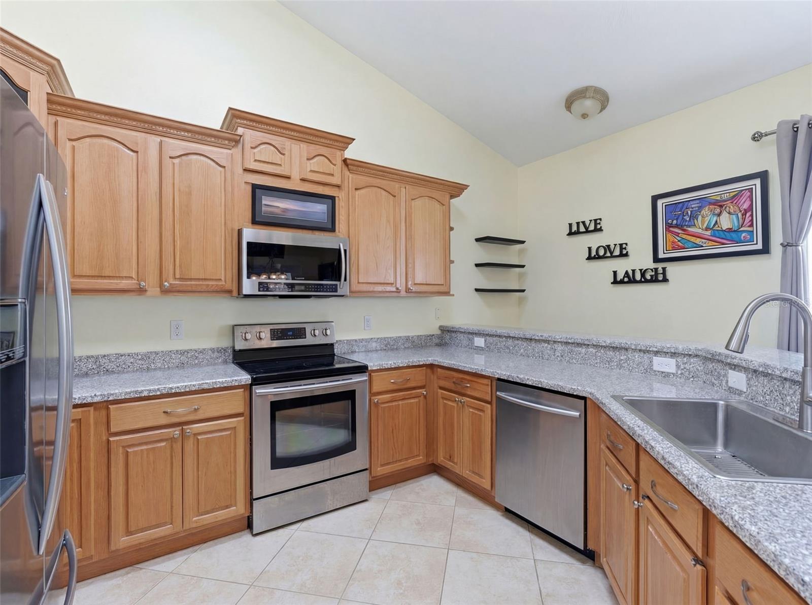 BRIGHTWATER PLACE PH 02 - Residential