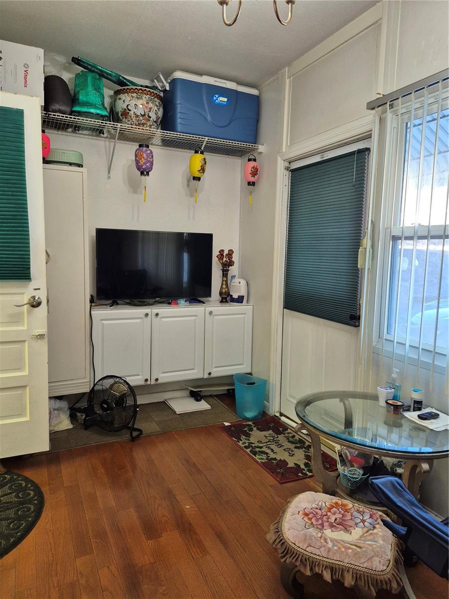 TOWN APTS CONDO - Residential