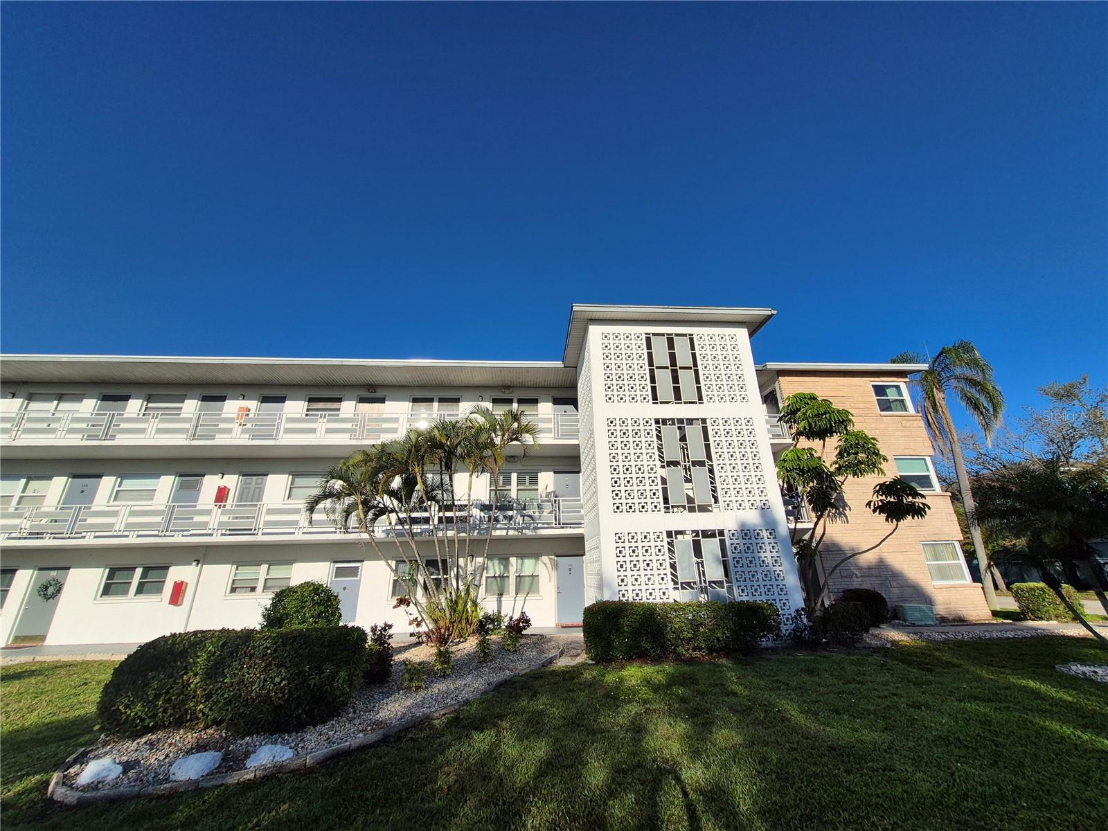 TOWN APTS CONDO - Residential