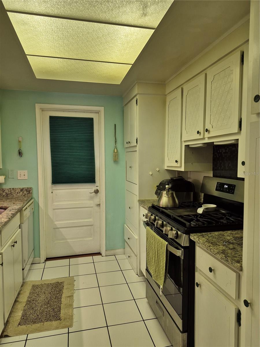 TOWN APTS CONDO - Residential