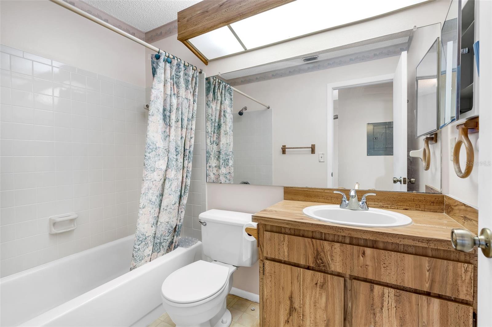 SUN KETCH CONDO - Residential