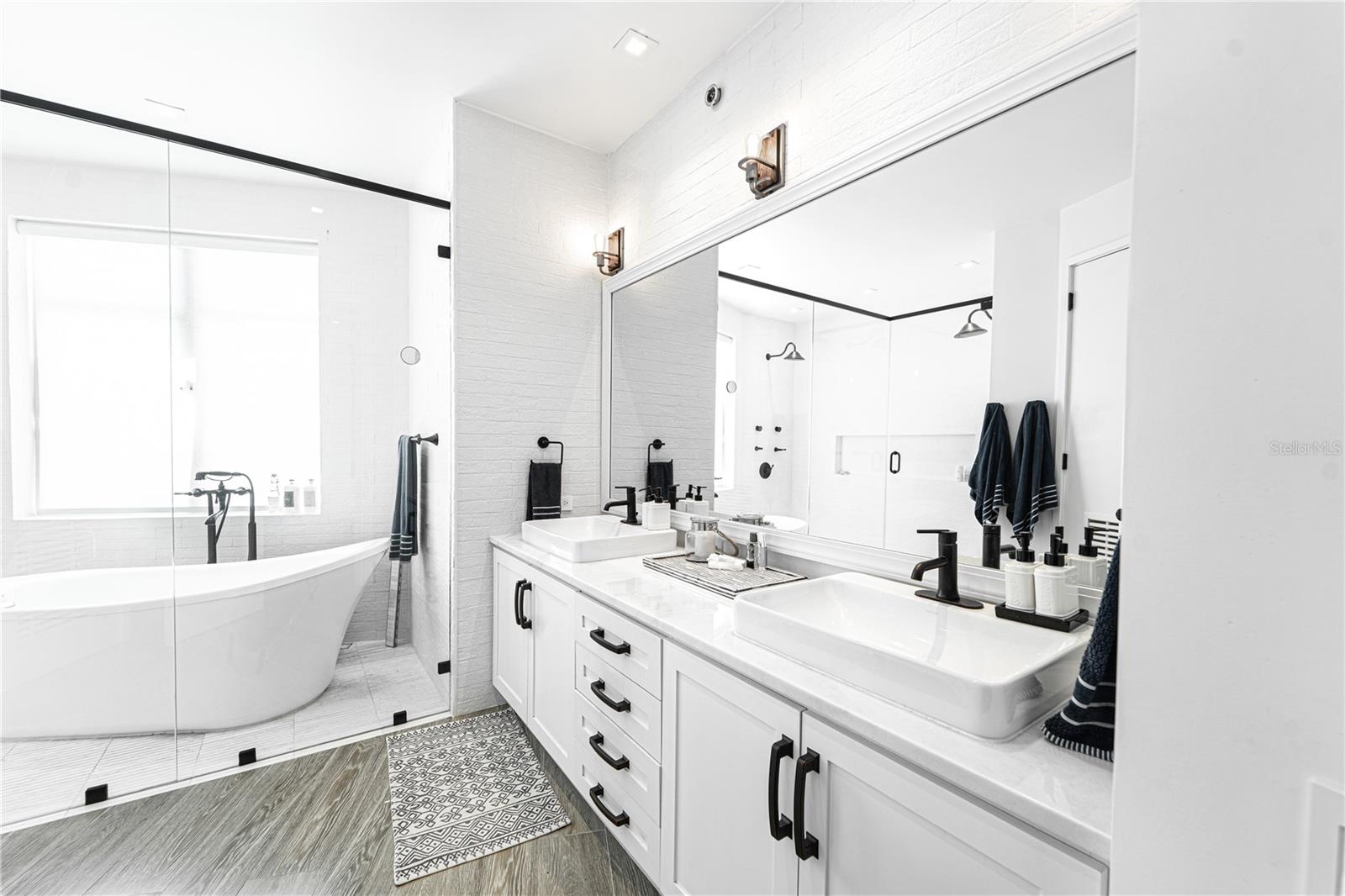 PLANTATION VILLAGE - Residential