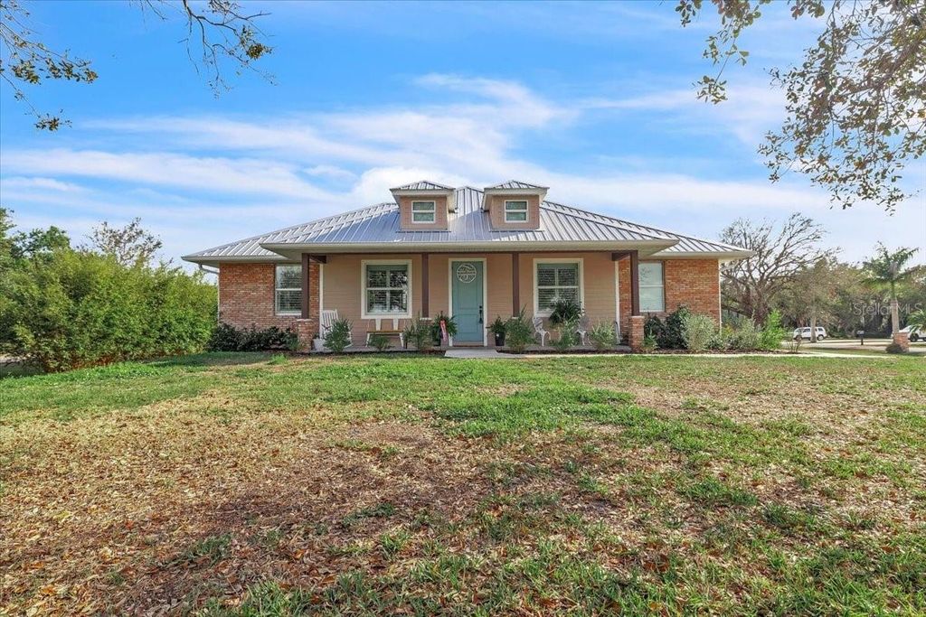 Photo of 8429 SW Riverview Oaks Terrace, Arcadia, FL 34269 (MLS # C7522879)