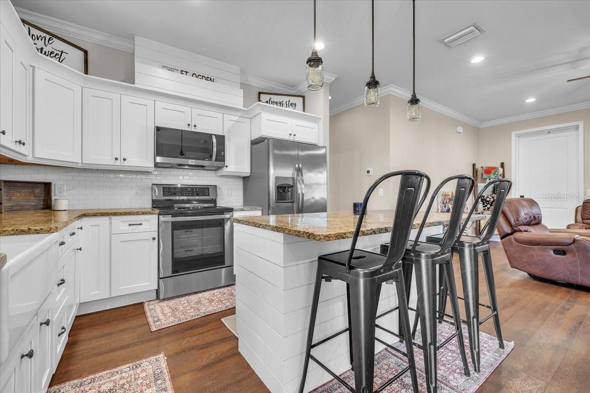 RIVER OAKS SUB - Residential