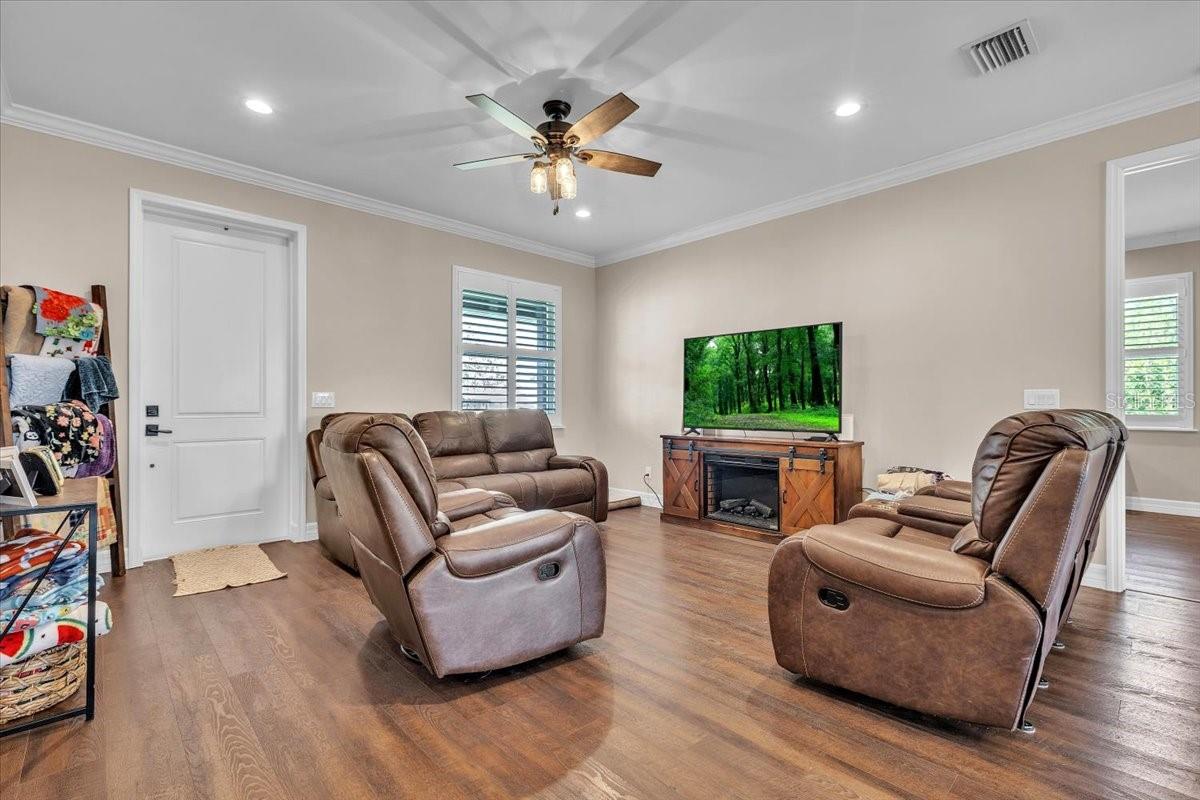 RIVER OAKS SUB - Residential