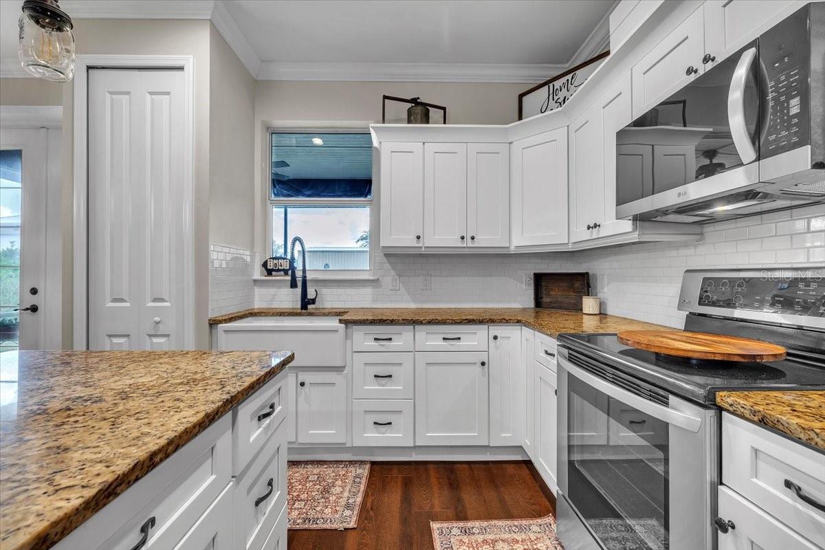 RIVER OAKS SUB - Residential