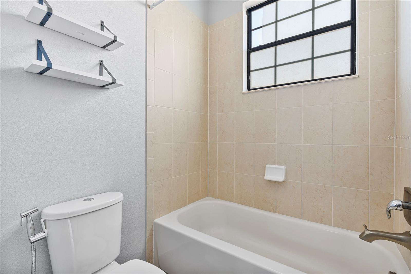 EAGLE CRK VILLAGE G PH 1 - Residential Lease