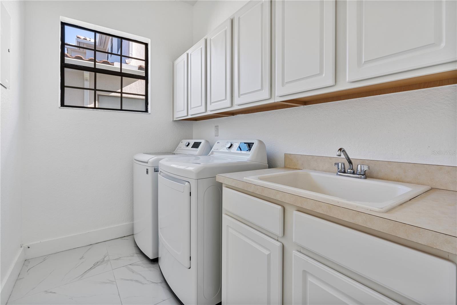 EAGLE CRK VILLAGE G PH 1 - Residential Lease