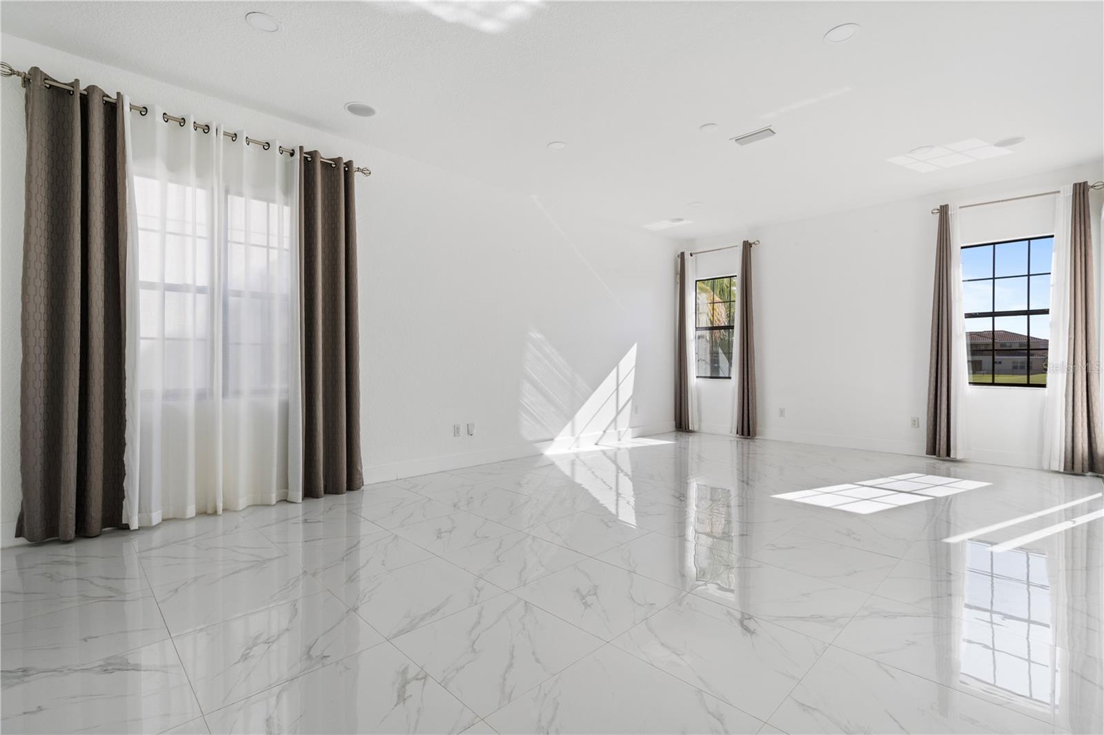 EAGLE CRK VILLAGE G PH 1 - Residential Lease